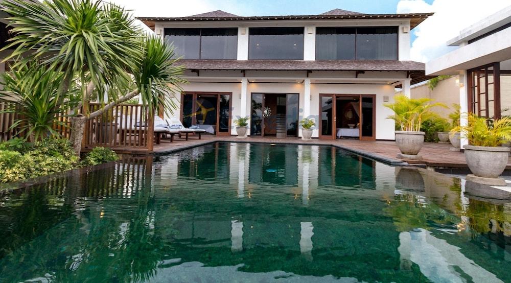 Airis Luxury Villas & Spa Ungasan Buitenkant foto